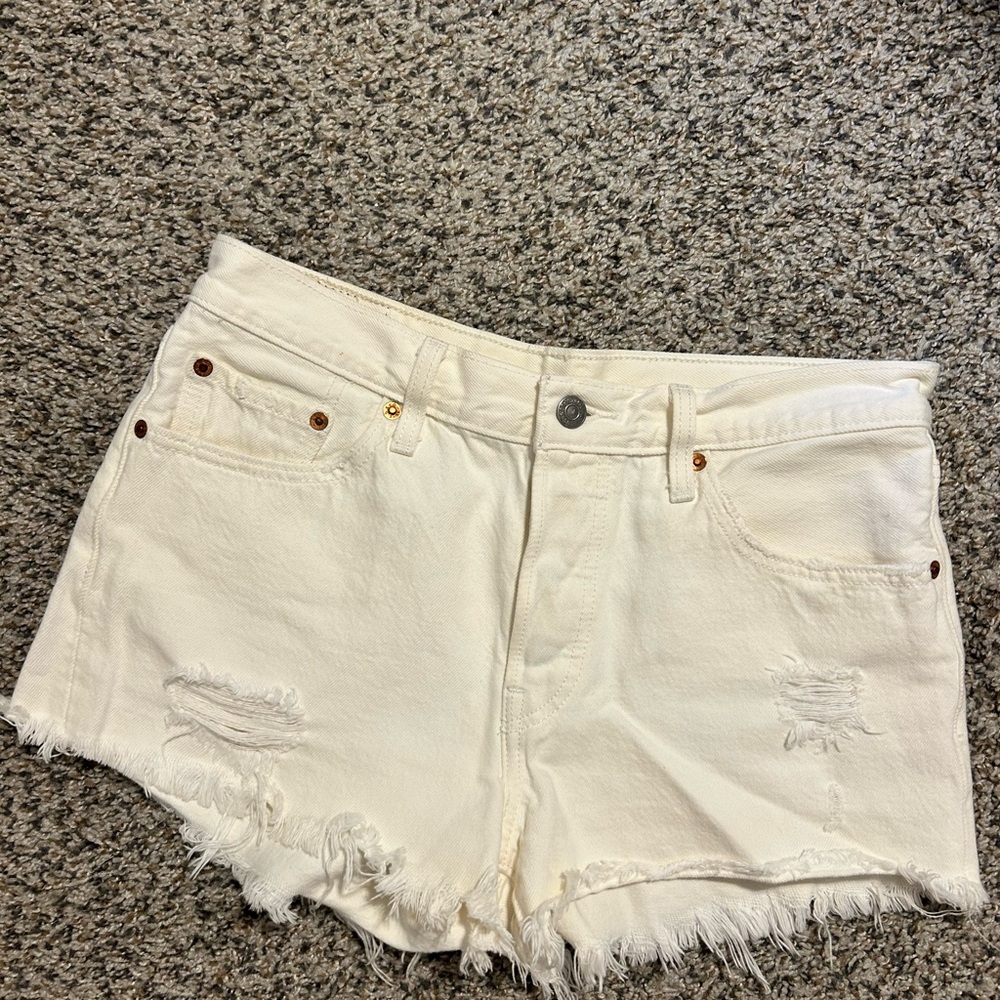 Women's Levi’s White Denim Shorts